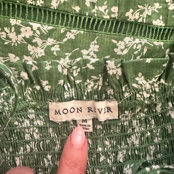 Moon River Green Floral Maxi Tiered Dress - Size M - Picture 5 of 5